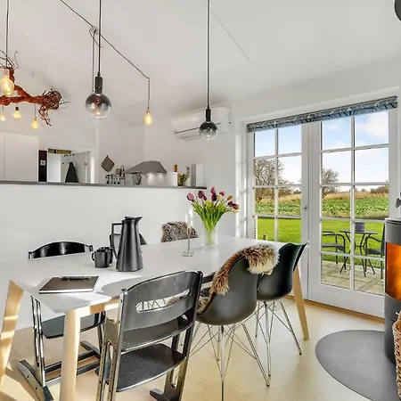 Amazing In With 3 Bedrooms And Wifi *